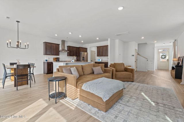 51 Walkabout Drive, Aberdeen, NC 28315