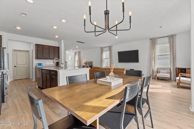 51 Walkabout Drive, Aberdeen, NC 28315