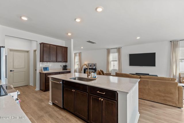 51 Walkabout Drive, Aberdeen, NC 28315