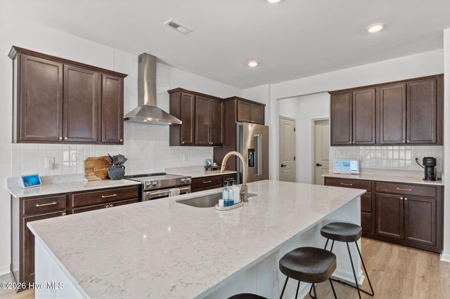 51 Walkabout Drive, Aberdeen, NC 28315