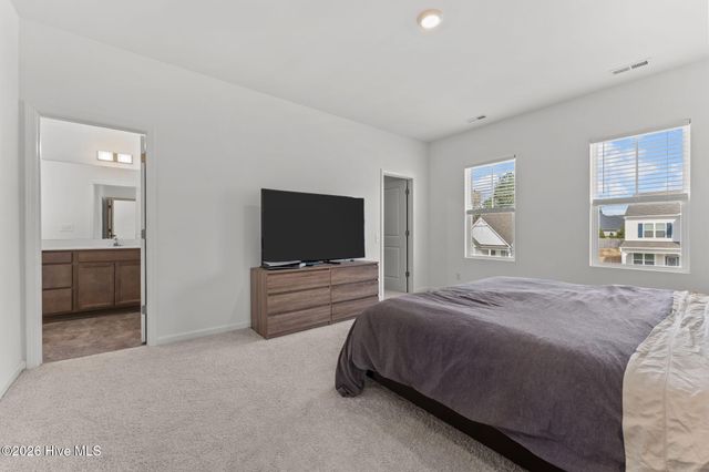 51 Walkabout Drive, Aberdeen, NC 28315