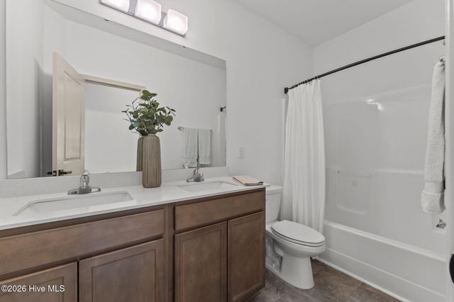 51 Walkabout Drive, Aberdeen, NC 28315