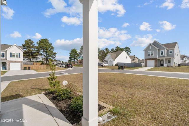 51 Walkabout Drive, Aberdeen, NC 28315