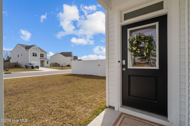 51 Walkabout Drive, Aberdeen, NC 28315