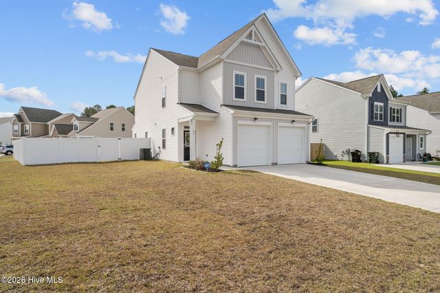 51 Walkabout Drive, Aberdeen, NC 28315