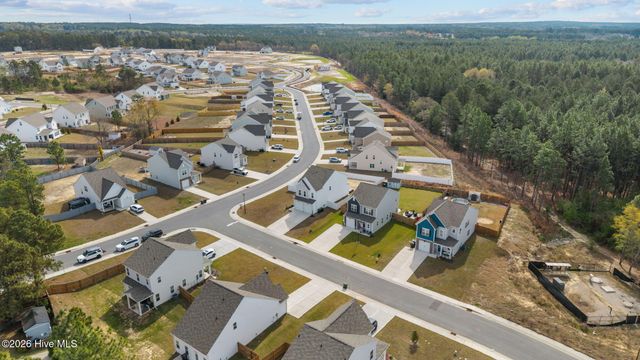 51 Walkabout Drive, Aberdeen, NC 28315