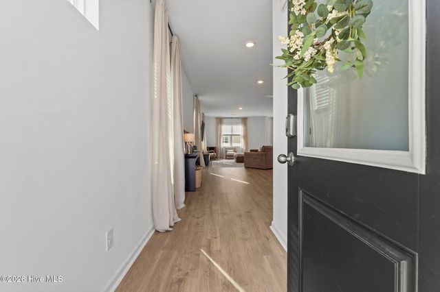 51 Walkabout Drive, Aberdeen, NC 28315