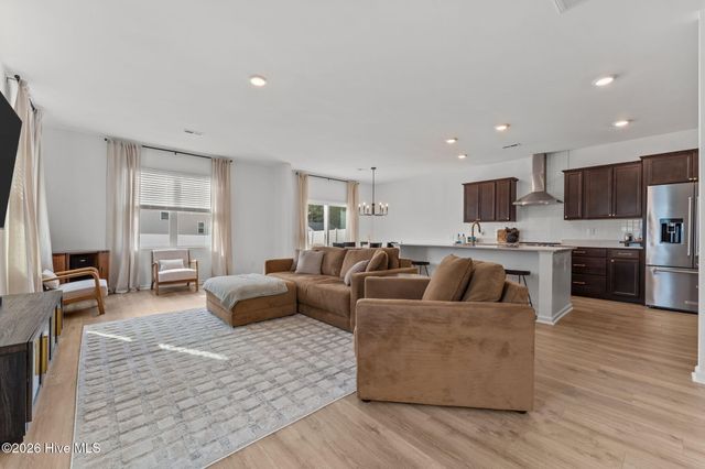 51 Walkabout Drive, Aberdeen, NC 28315