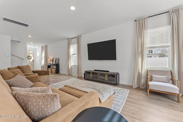 51 Walkabout Drive, Aberdeen, NC 28315