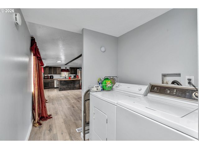 3200 Se SILVER LEAF Ln 34, Portland, OR 97267