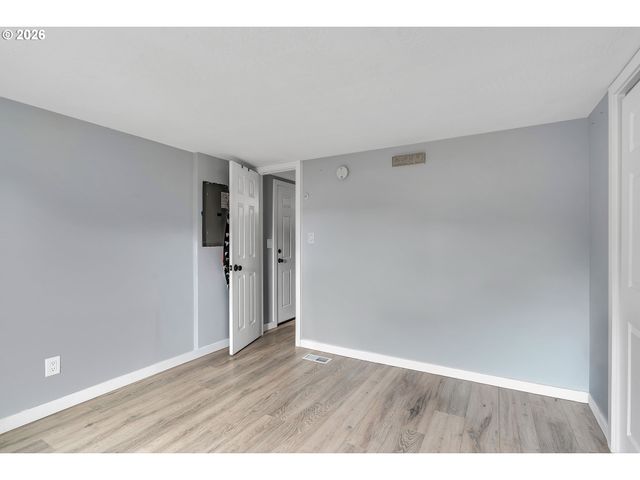 3200 Se SILVER LEAF Ln 34, Portland, OR 97267