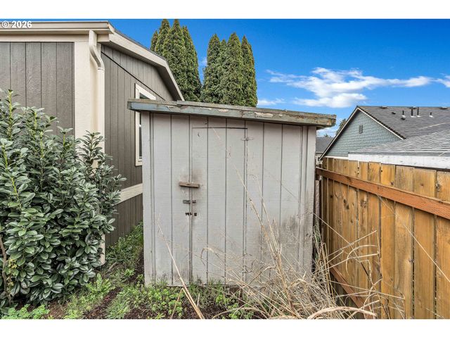 3200 Se SILVER LEAF Ln 34, Portland, OR 97267