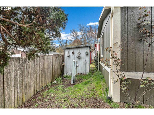 3200 Se SILVER LEAF Ln 34, Portland, OR 97267