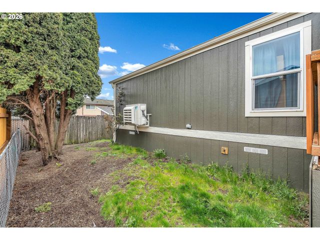 3200 Se SILVER LEAF Ln 34, Portland, OR 97267