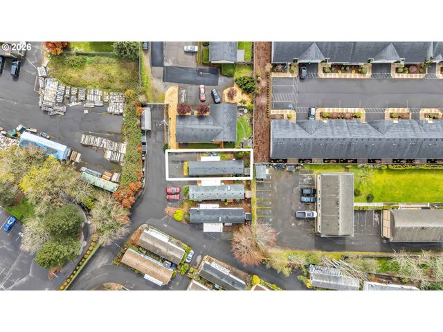 3200 Se SILVER LEAF Ln 34, Portland, OR 97267