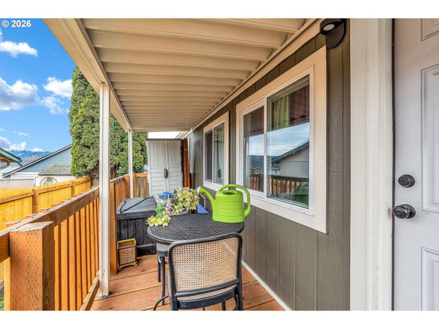 3200 Se SILVER LEAF Ln 34, Portland, OR 97267