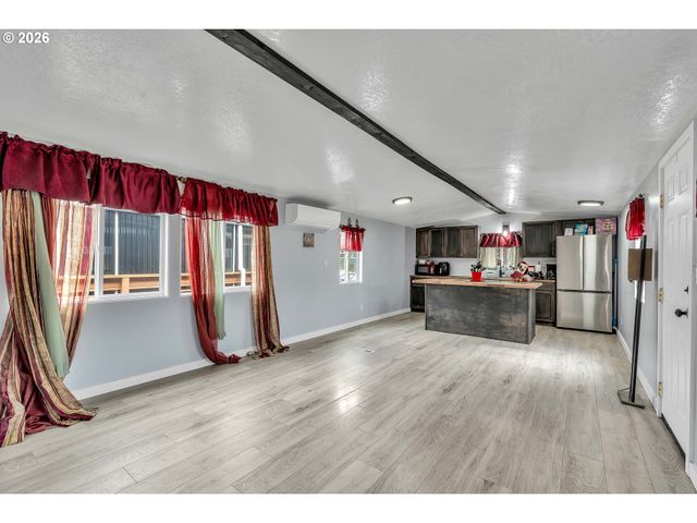 3200 Se SILVER LEAF Ln 34, Portland, OR 97267