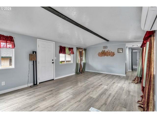 3200 Se SILVER LEAF Ln 34, Portland, OR 97267