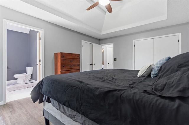 1012 NW Pennington Place, Blue Springs, MO 64015