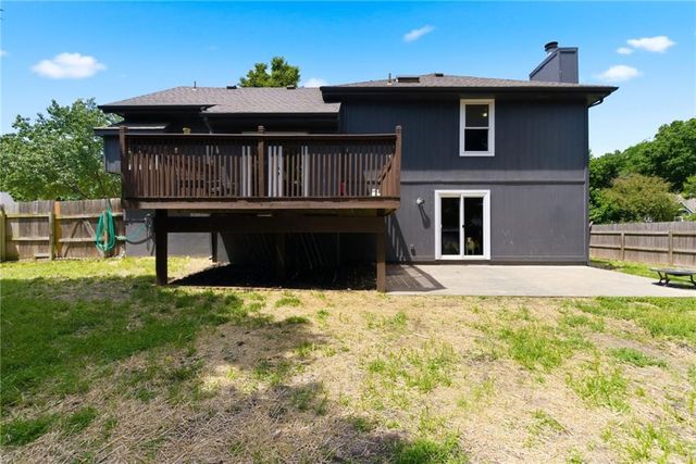1012 NW Pennington Place, Blue Springs, MO 64015