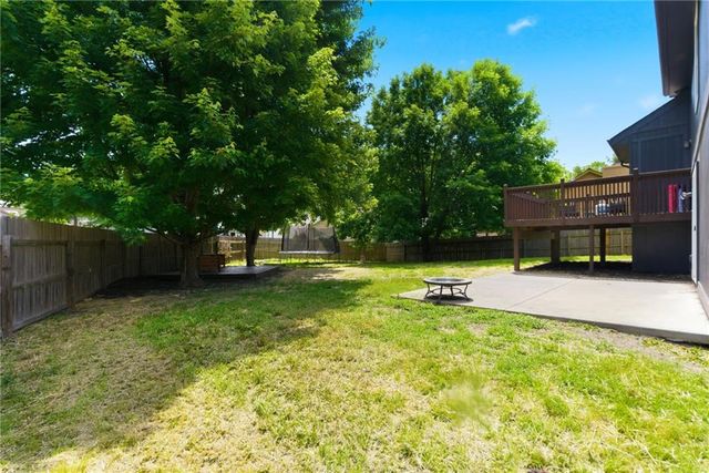 1012 NW Pennington Place, Blue Springs, MO 64015