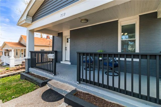 753 Simpson Avenue, Kansas City, KS 66101