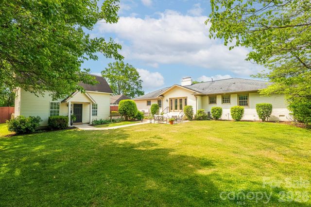 3311 Providence Road, Charlotte, NC 28211