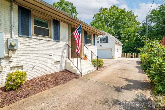 3311 Providence Road, Charlotte, NC 28211