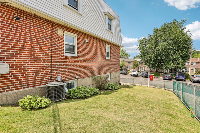 419 ARLINGTON AVE, Upper Darby, PA 19082
