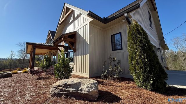 1405 Raymond Lane, Southside, AL 35907