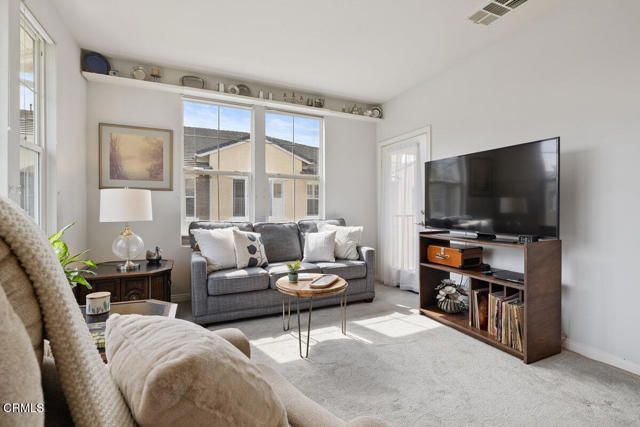 1740 TANAGER Street 2-303, Ventura, CA 93003