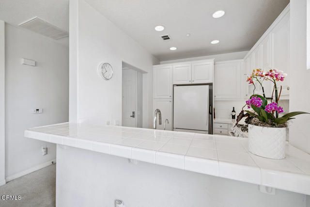 1740 TANAGER Street 2-303, Ventura, CA 93003