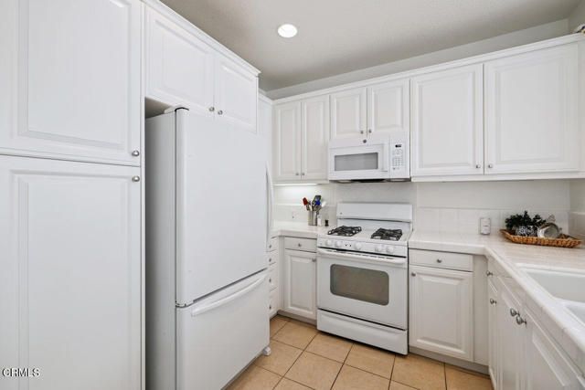 1740 TANAGER Street 2-303, Ventura, CA 93003