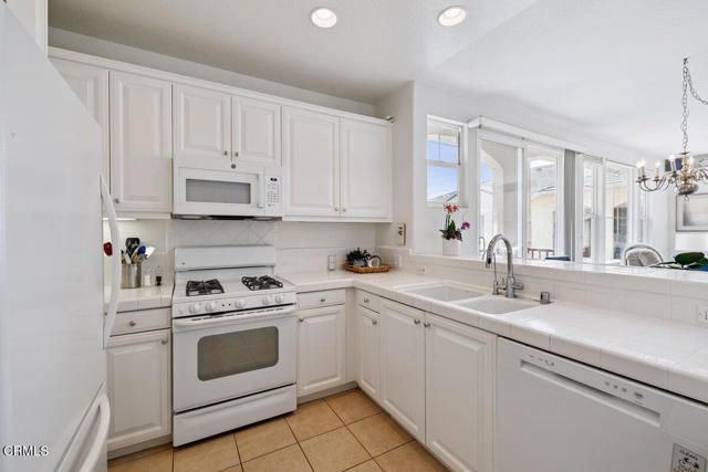 1740 TANAGER Street 2-303, Ventura, CA 93003