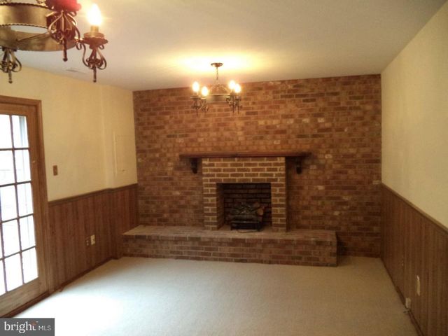 7027 ALICENT PL, Mclean, VA 22101
