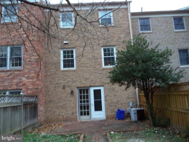 7027 ALICENT PL, Mclean, VA 22101