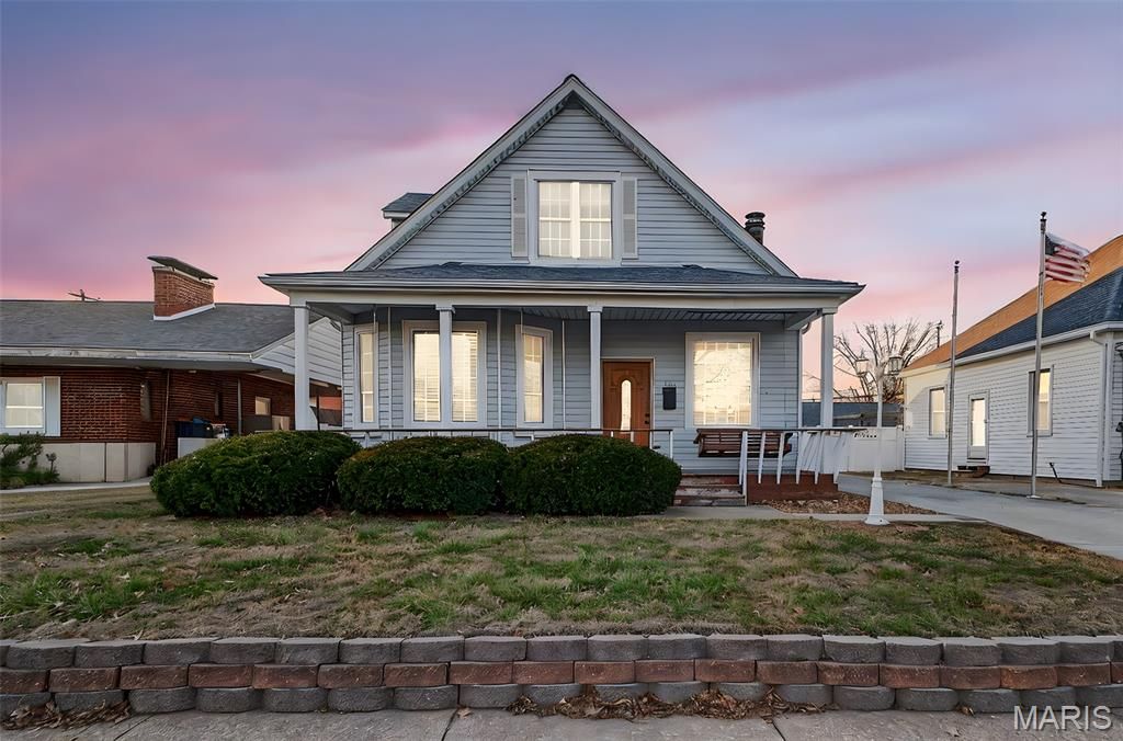 105 S 4th Street, Dupo, IL 62239