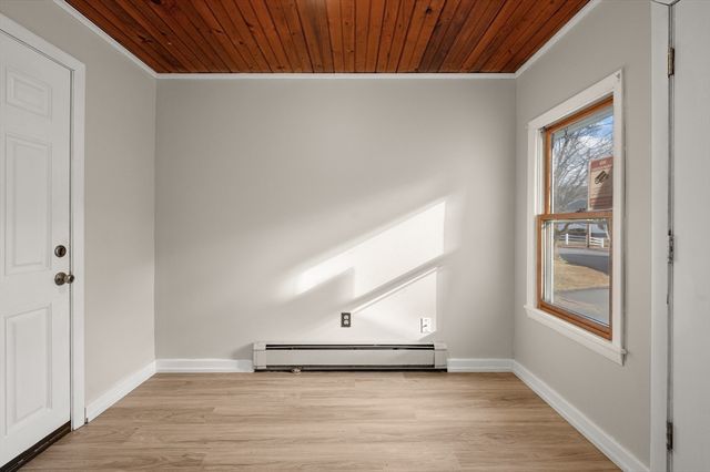 42 Beresford St, Lawrence, MA 01843