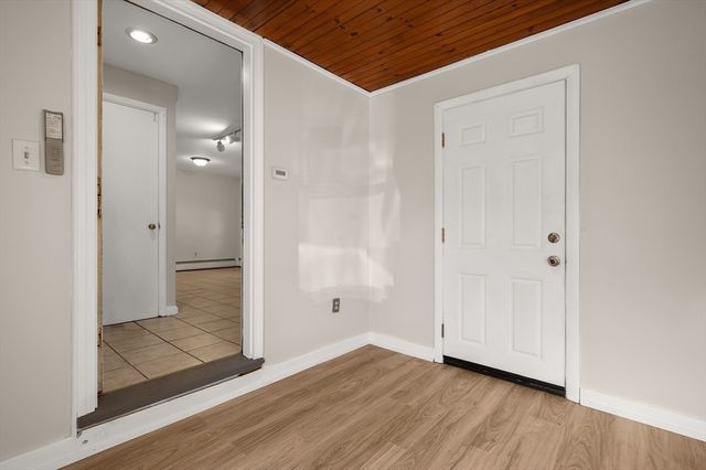 42 Beresford St, Lawrence, MA 01843