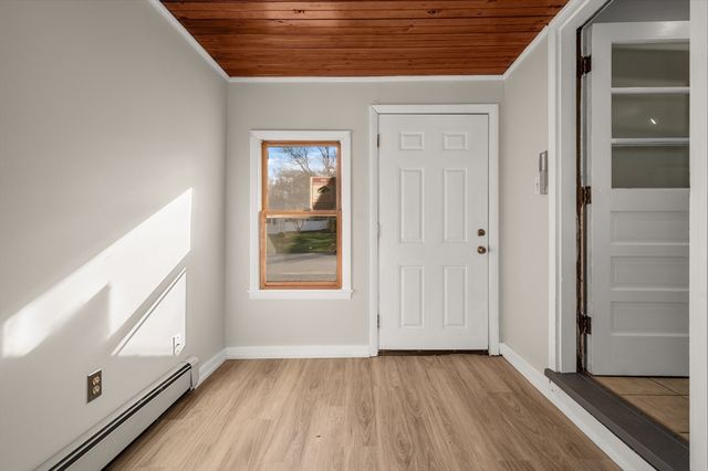 42 Beresford St, Lawrence, MA 01843