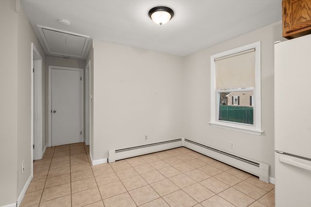 42 Beresford St, Lawrence, MA 01843