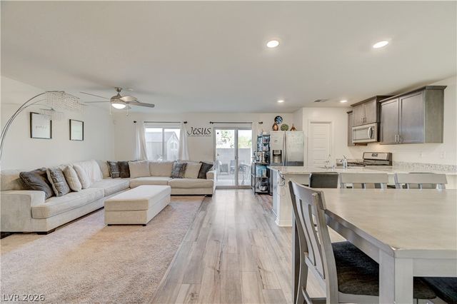 2238 Cosgrove Street, Las Vegas, NV 89115