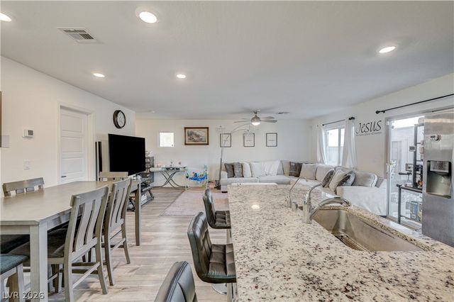 2238 Cosgrove Street, Las Vegas, NV 89115