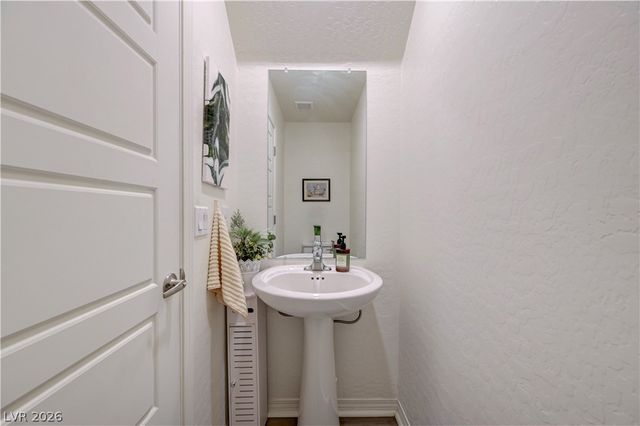 2238 Cosgrove Street, Las Vegas, NV 89115
