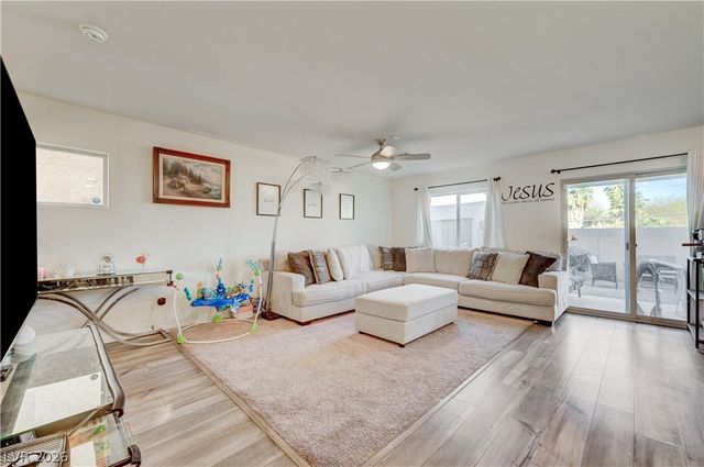 2238 Cosgrove Street, Las Vegas, NV 89115