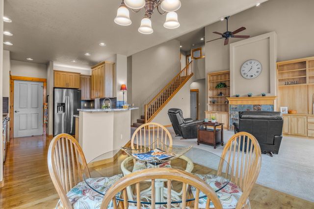 2546 NW 22nd Street, Redmond, OR 97756