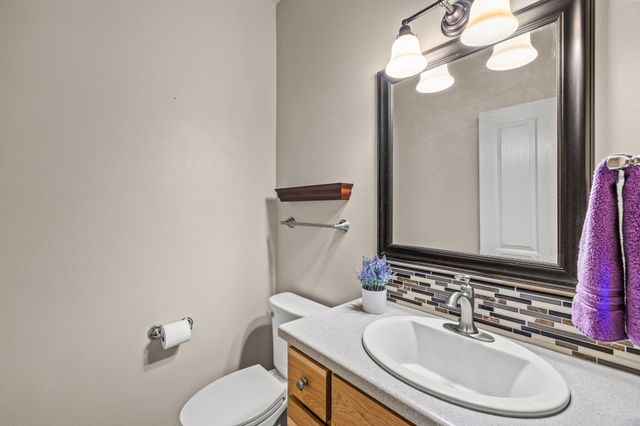 2546 NW 22nd Street, Redmond, OR 97756