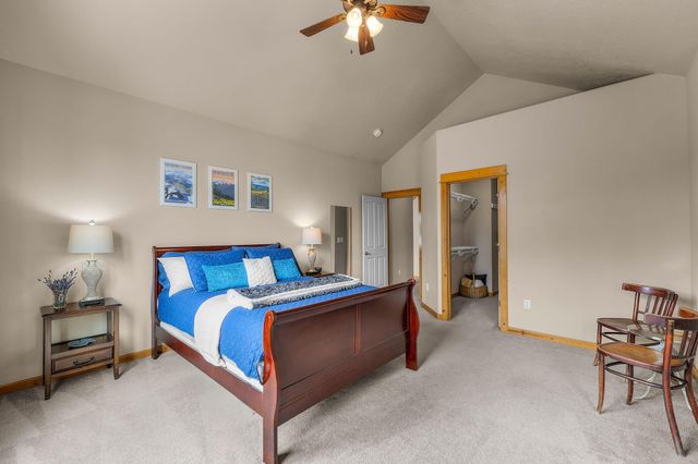 2546 NW 22nd Street, Redmond, OR 97756