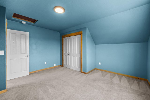 2546 NW 22nd Street, Redmond, OR 97756