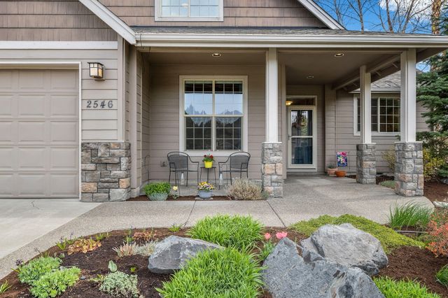 2546 NW 22nd Street, Redmond, OR 97756